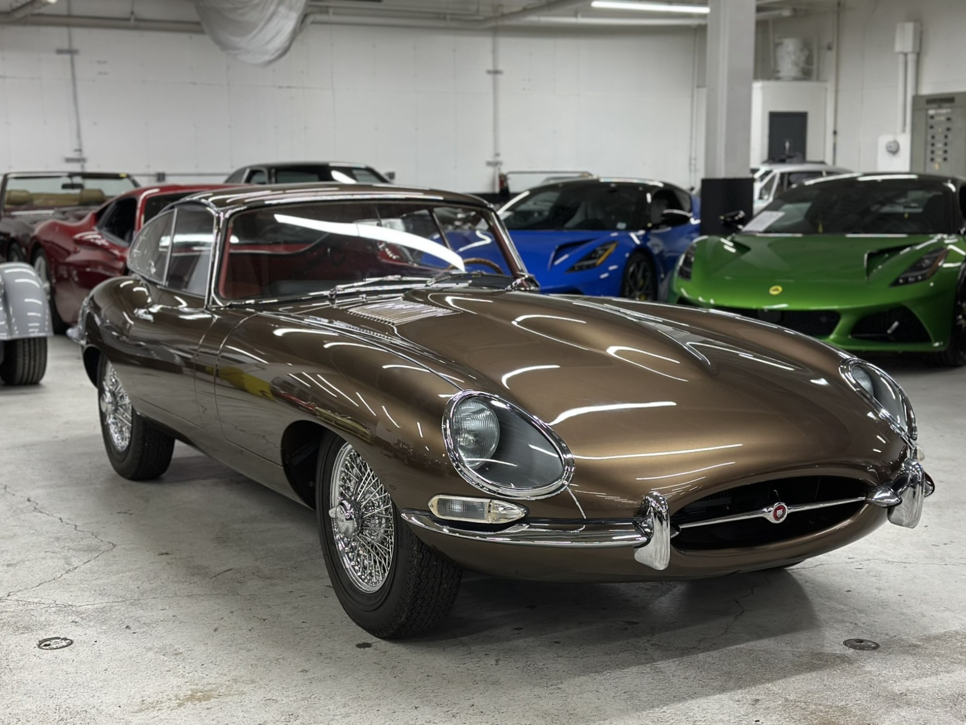 1962 Jaguar E-Type Bodystyle — photo 1 of 2